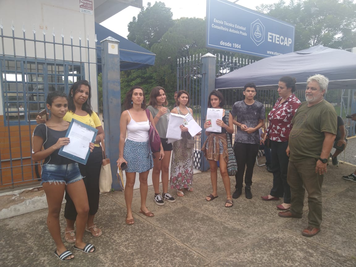 Aprovados na Etec não conseguem fazer matrícula
