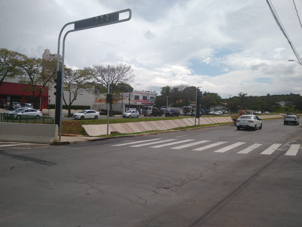 Obra em Valinhos não resolve alagamentos