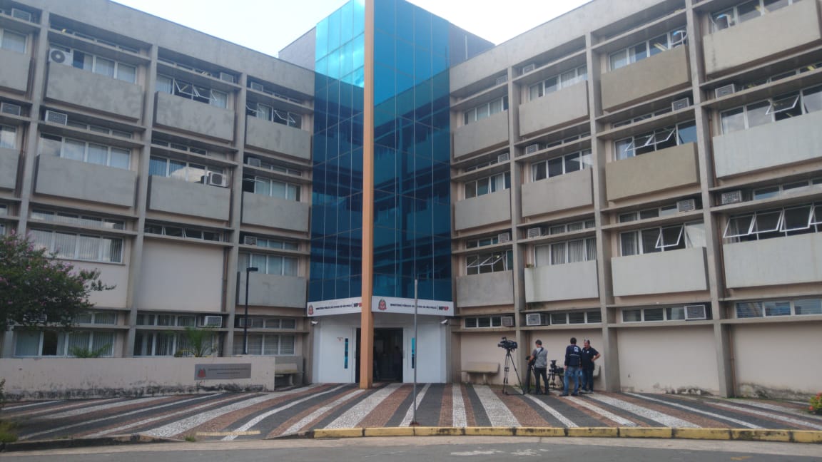 MP abre inquérito para apurar “bate cabeças” entre duas secretarias