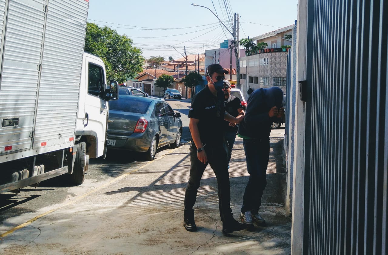 Deic de Campinas prende 10 pessoas por série de crimes