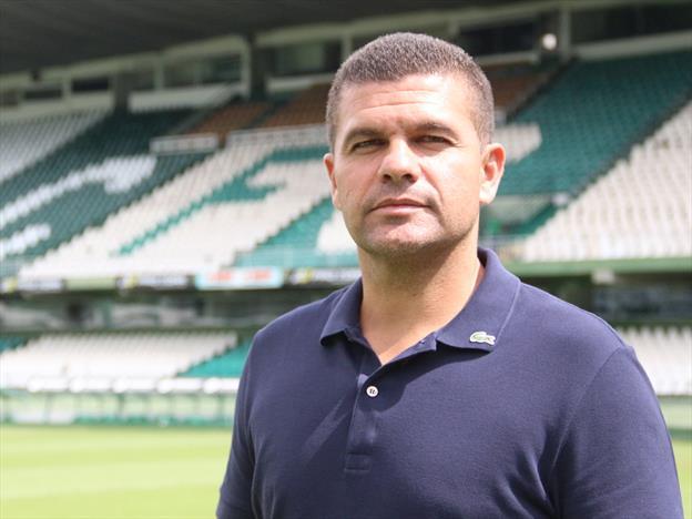 Ex-Guarani, Louzer ajuda no crescimento da Chapecoense