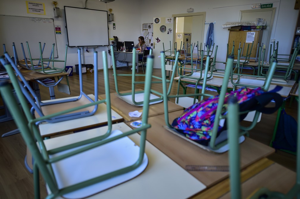 Escolas privadas se adaptam e reforçam diálogo