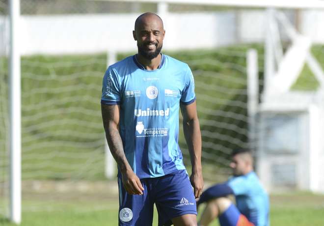 Otimista, zagueiro Luizão deve acertar com a Ponte Preta
