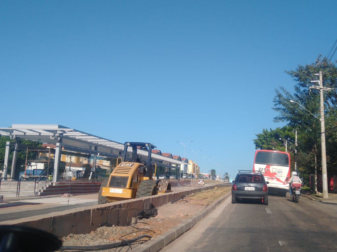 Atrasados, corredores do BRT seguem em obras