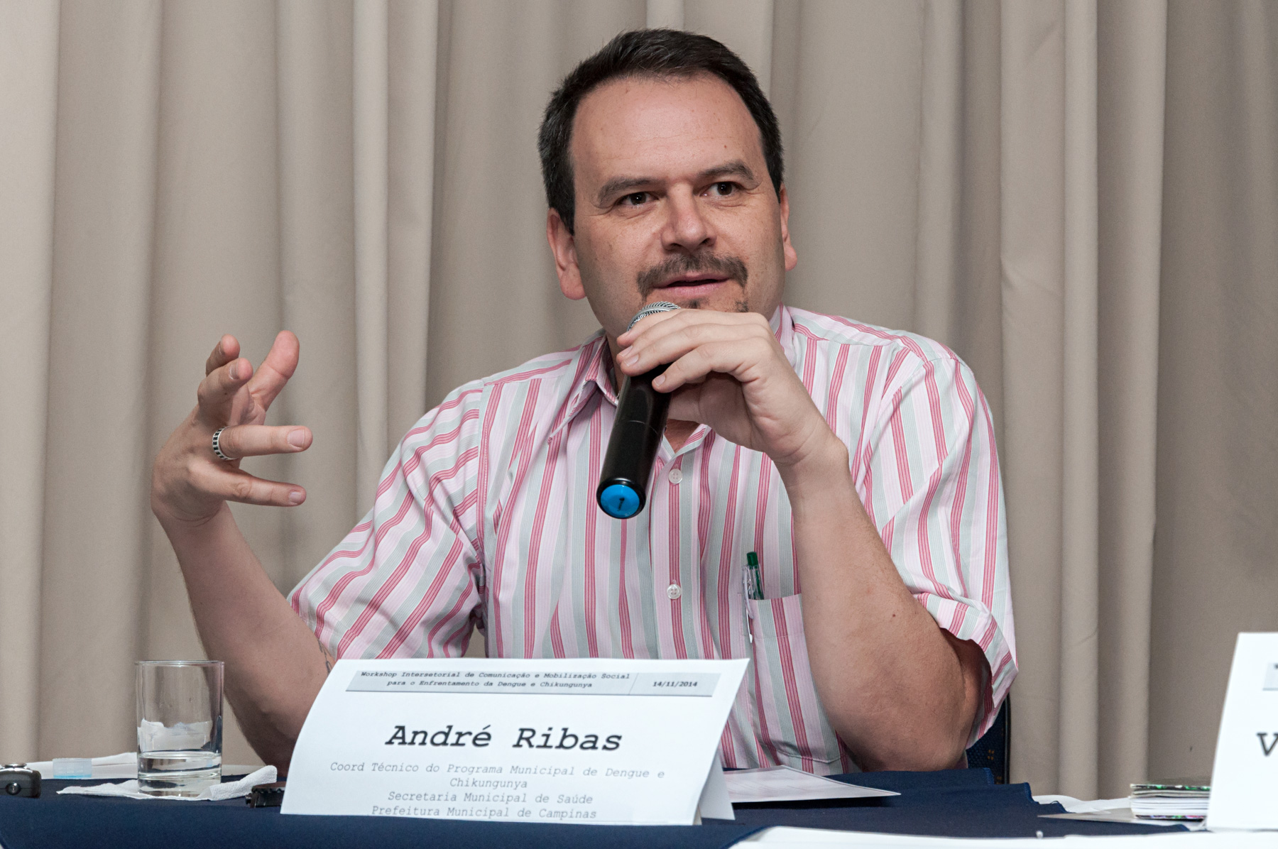 Epidemiologista critica reabertura com alta de infecções