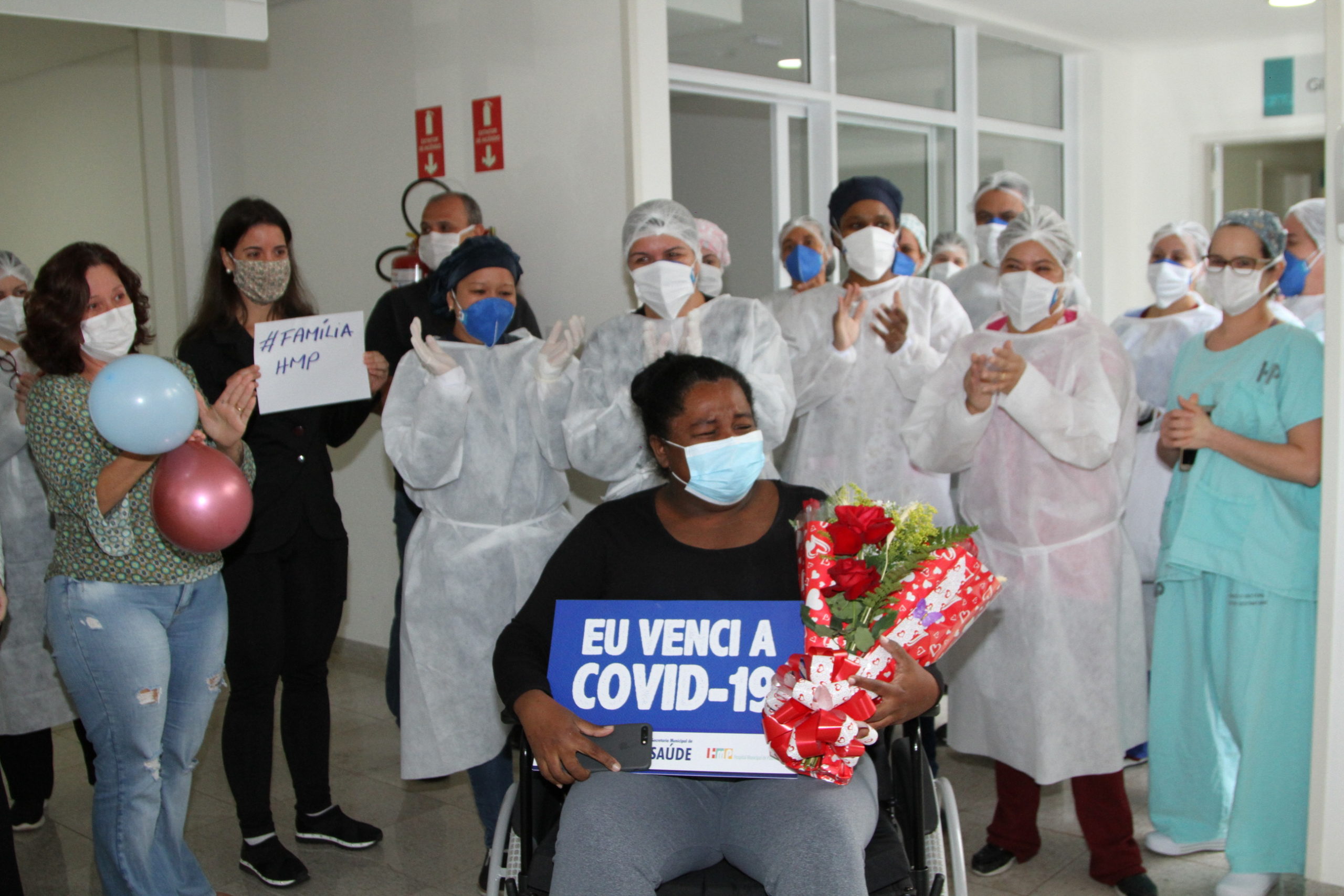 A Boa Notícia: funcionária de hospital tem alta