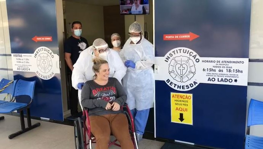 A Boa Notícia: hospital faz surpresa para curada