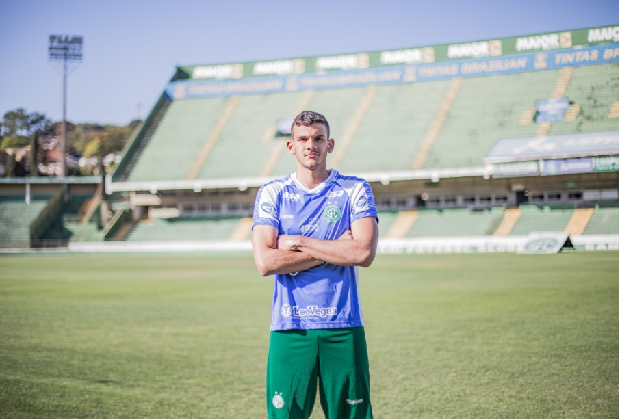 Guarani contrata jovem goleiro do Athletico-PR