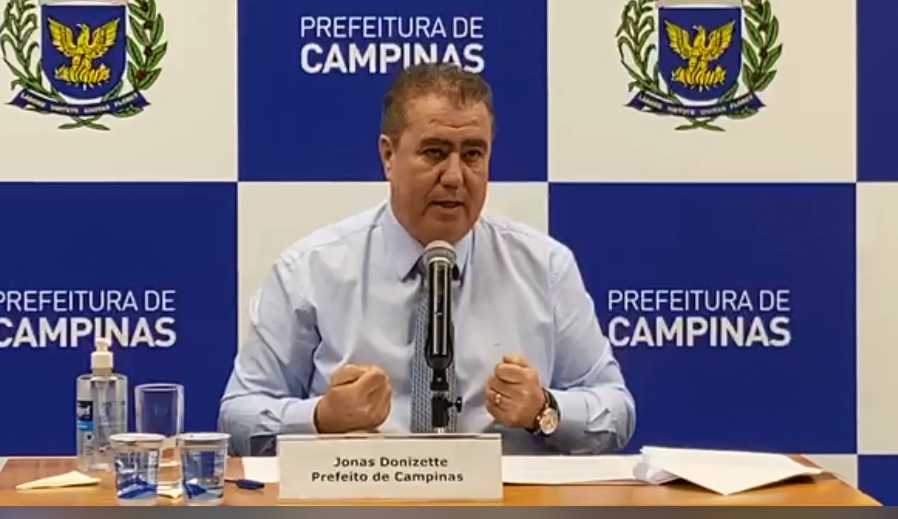 Jonas faz balanço dos oito anos de administração
