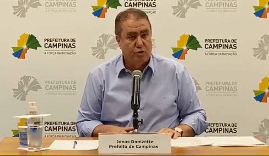 Jonas descarta obrigatoriedade e garante estrutura para vacinação