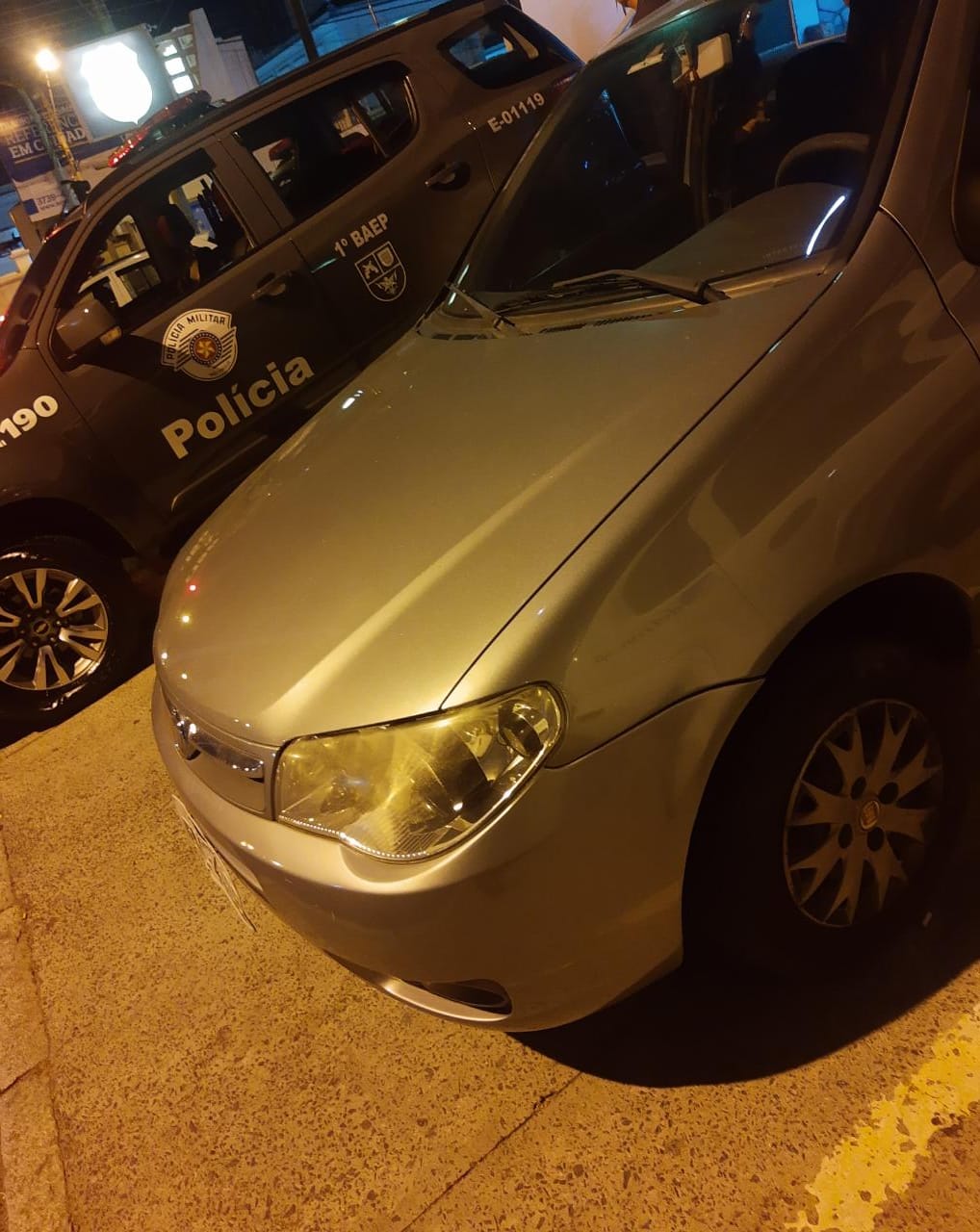 Polícia prende trio que roubou e fez mulher refém