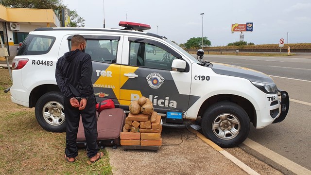 Homem é preso com 47 kg de drogas na Bandeirantes