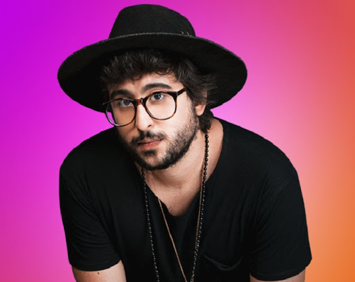 Entrevista Zeeba: com mais de 1bi de plays, a voz brasileira mais ouvida no mundo