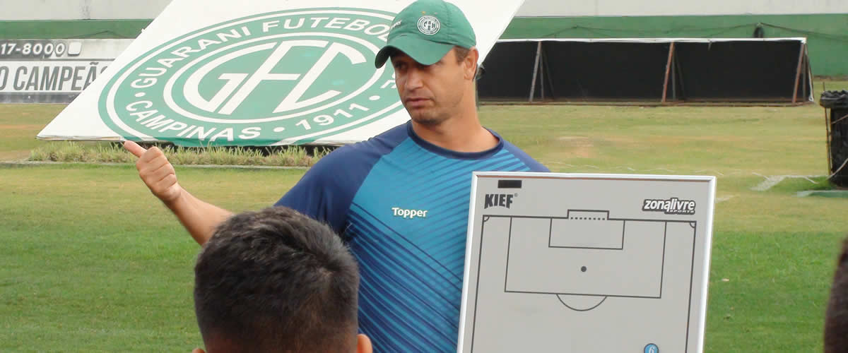 Ex-Guarani, Felipe Conceição chega a BH para treinar o Cruzeiro