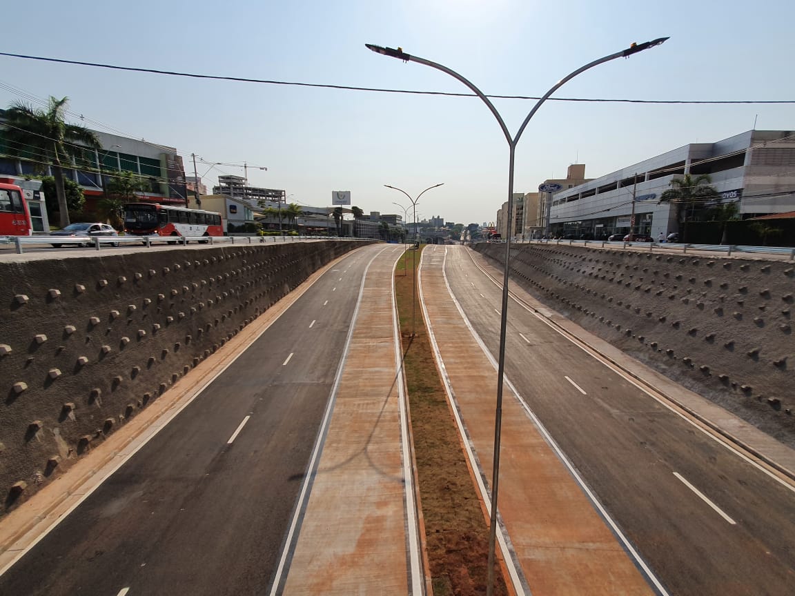 Primeiro complexo de viadutos do BRT é liberado