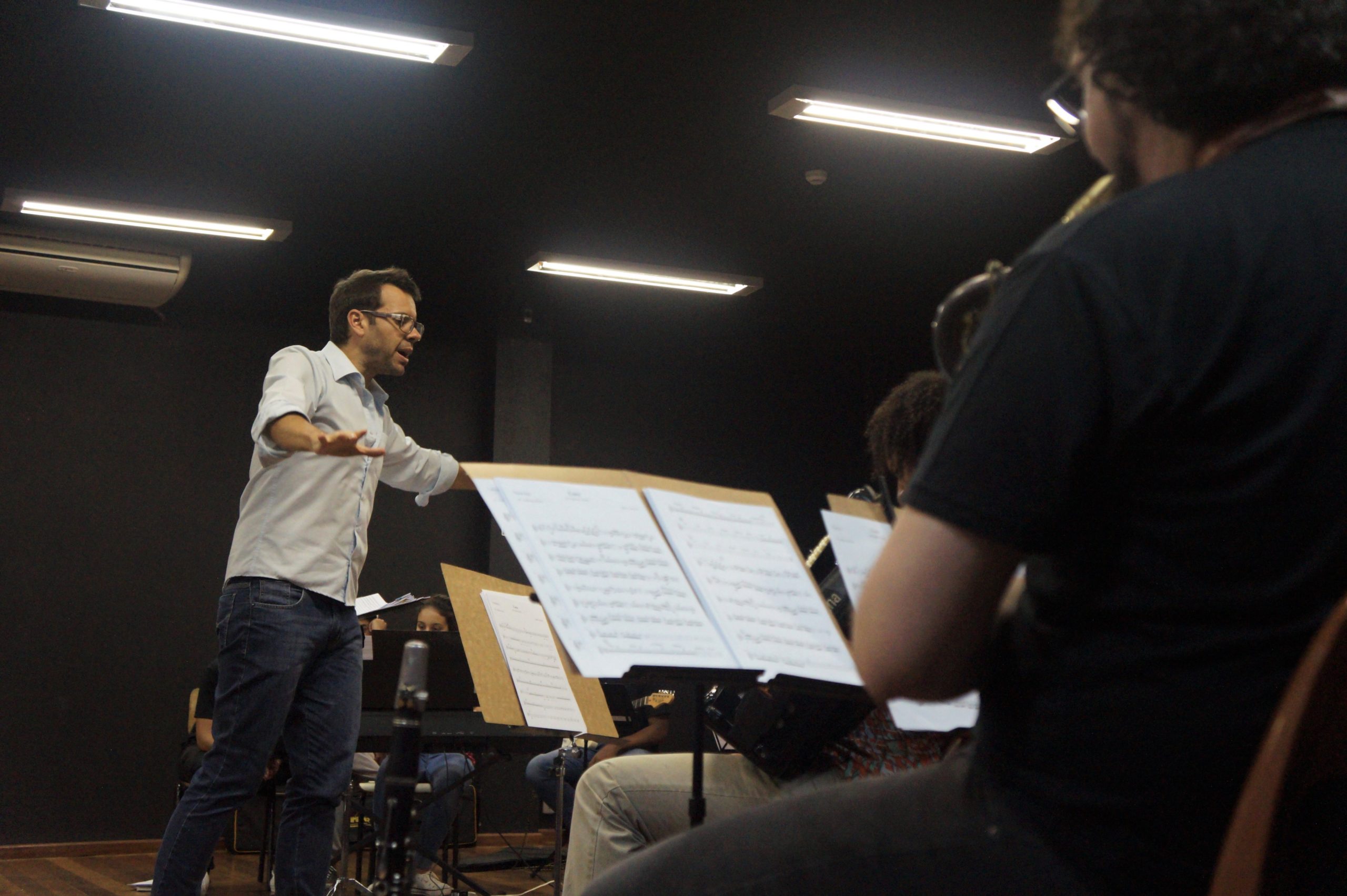 Orquestra Anelo grava vídeo com música de Ary Barroso