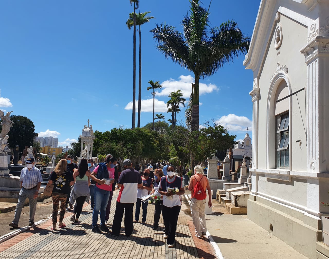 Mortes pela covid em 2021 já se igualam a todo 2020 em Campinas