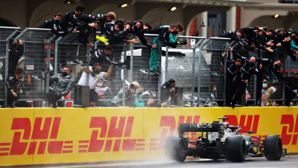 Hamilton se iguala ao hepta de Schumacher