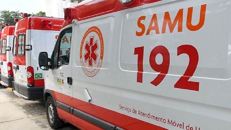 Acidente entre carro e moto deixa três feridos em Hortolândia