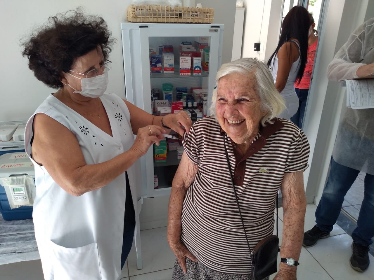 Valinhos agenda 2ª dose de vacina em idosos entre 85 e 89 anos
