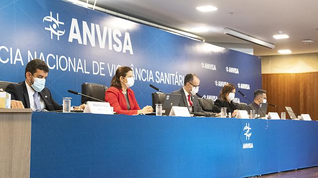 Anvisa aprova CoronaVac e vacina de Oxford