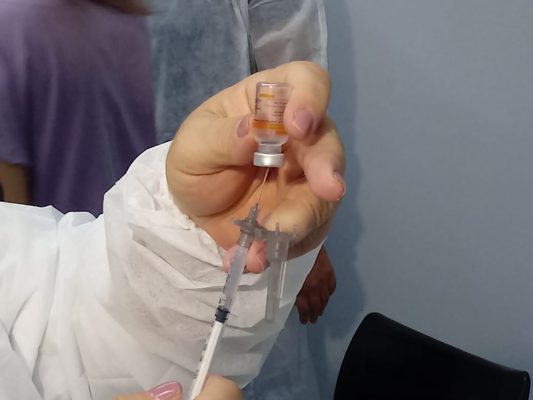 Vacina da Pfizer é eficaz contra variantes do coronavírus