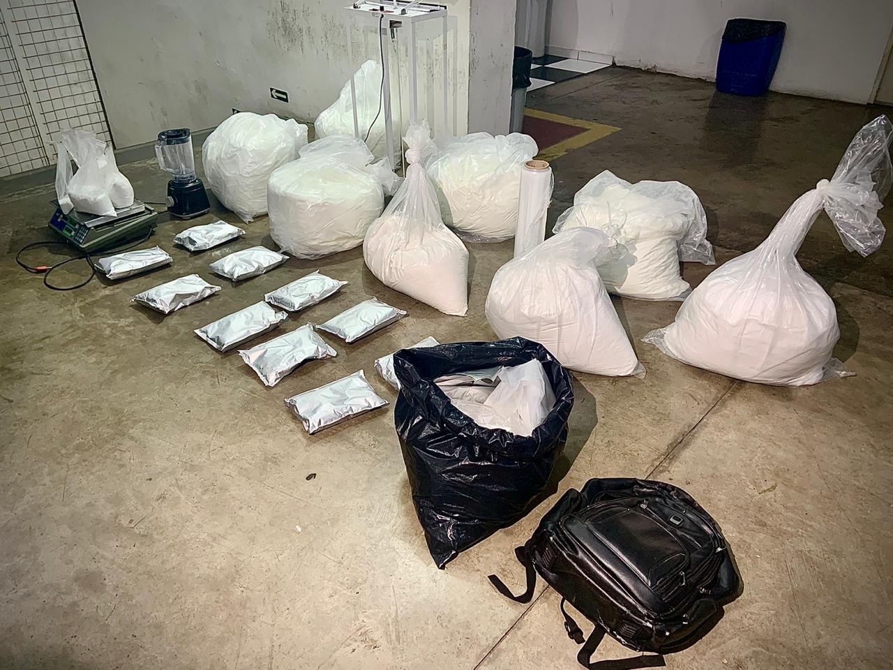 PM apreende 300 kg de cocaína em Campinas