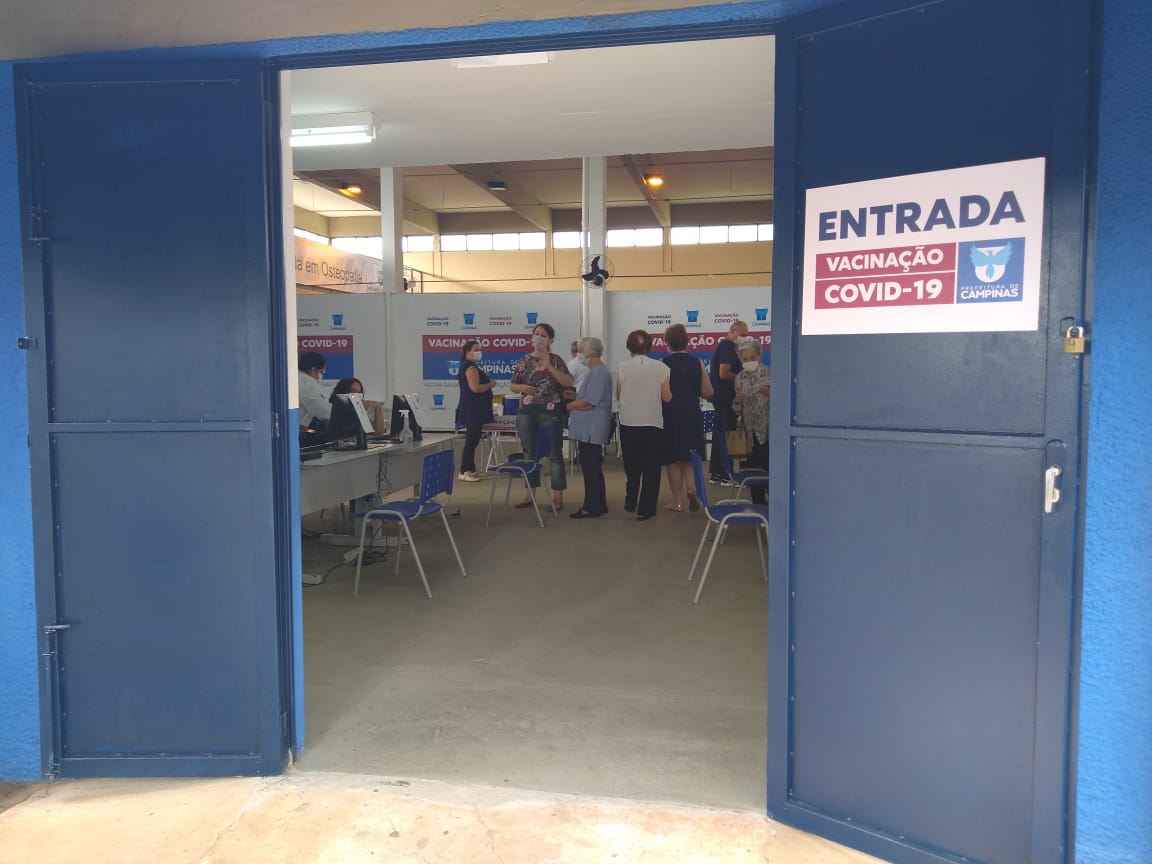 Campinas vacinou 5,7% da população contra covid-19