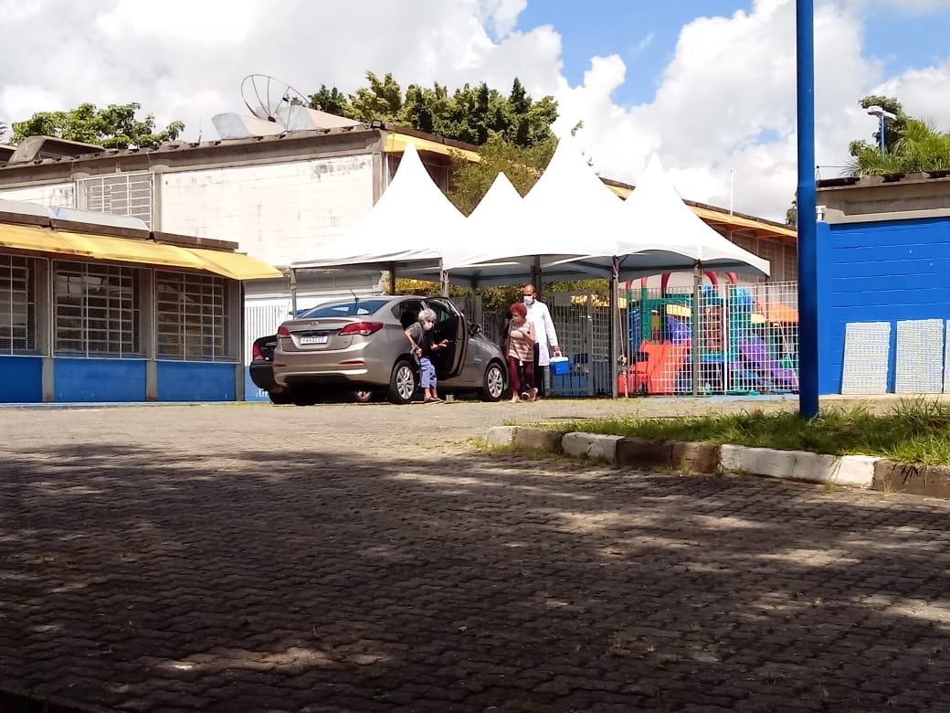 Campinas começa a vacinar idosos acima de 77 nesta quarta