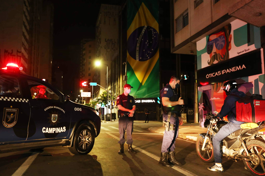 Não cumprir toque de recolher não leva para delegacia