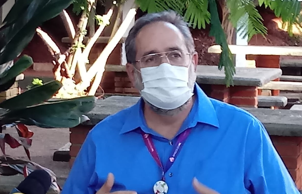 HC da Unicamp discute escolha de pacientes a serem medicados