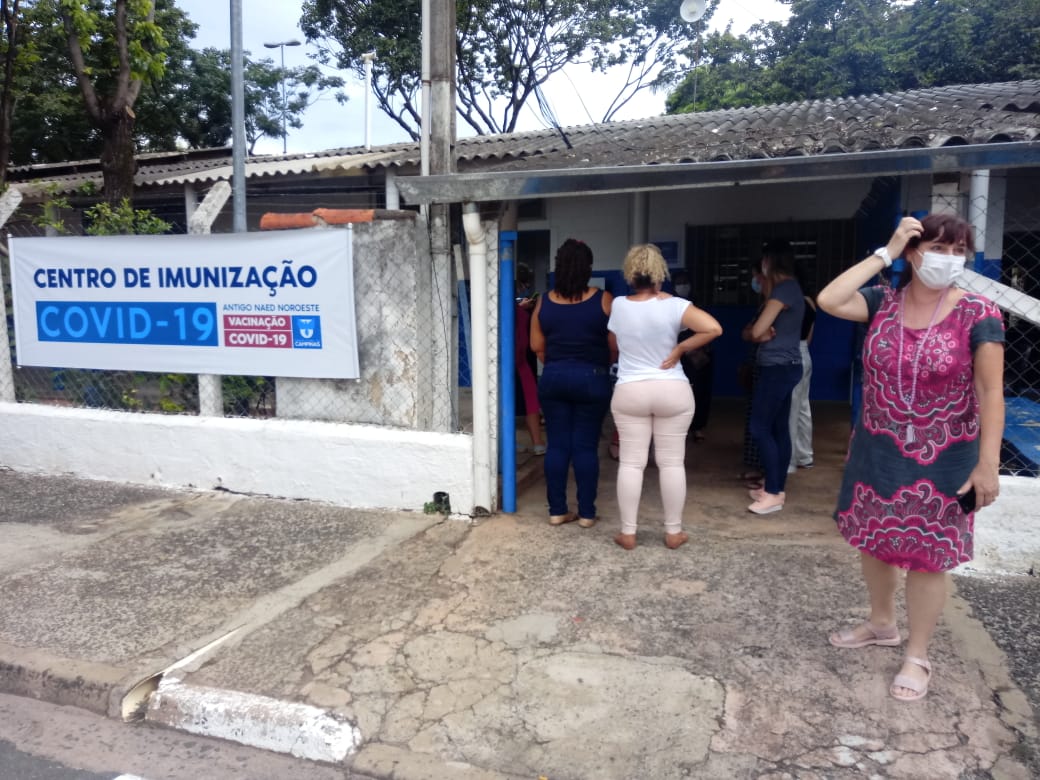 Agendamento para maiores de 70 anos é suspenso em Campinas