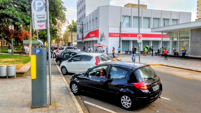 Piracicaba mantém Zona Azul suspensa e prorroga conta de água