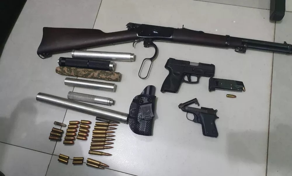 Homem é preso com armas ilegais em Piracicaba