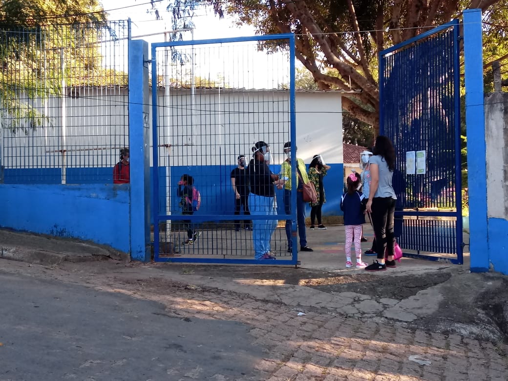 Dário quer prazo maior sobre afastamentos na Educação