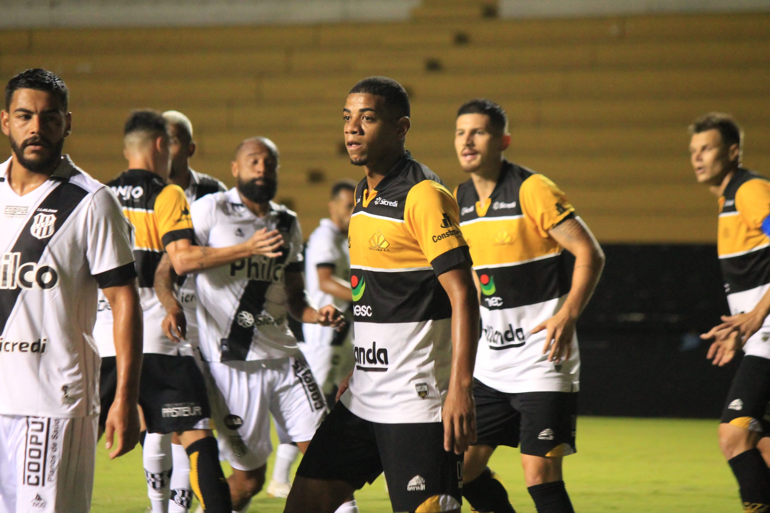 Ponte perde nos pênaltis e está fora da Copa do Brasil