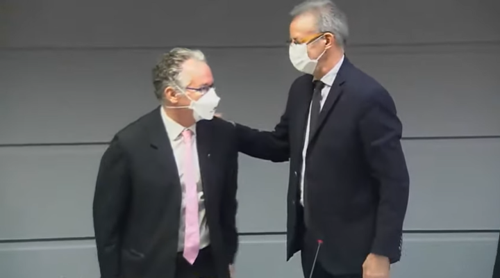 Tom Zé toma posse como novo reitor da Unicamp