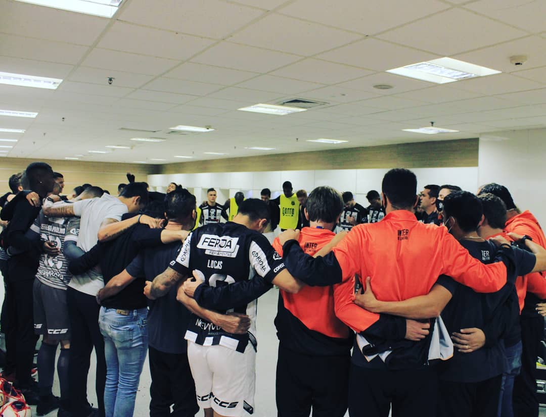 Inter perde para o Corinthians e é eliminada do Paulistão