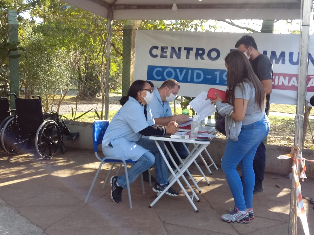 Agendamento de vacinação é suspenso em Campinas