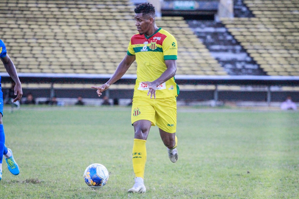 Ponte Preta contrata volante André Luiz
