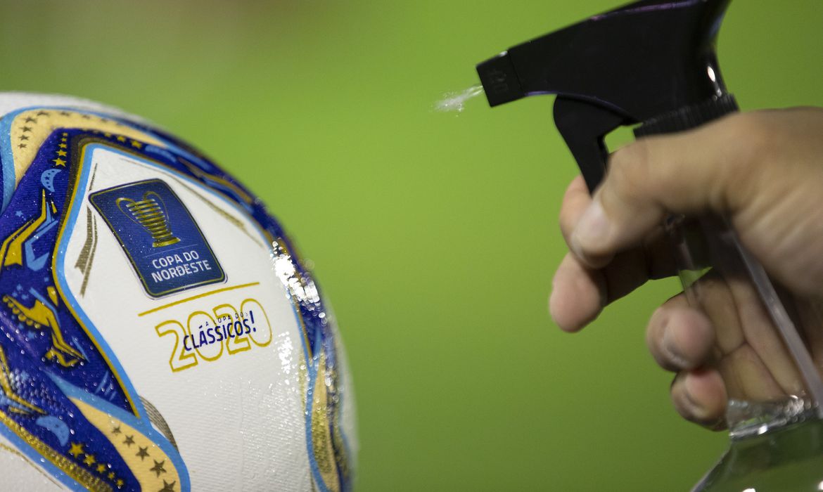 Descontrole da pandemia prejudica protocolos do esporte
