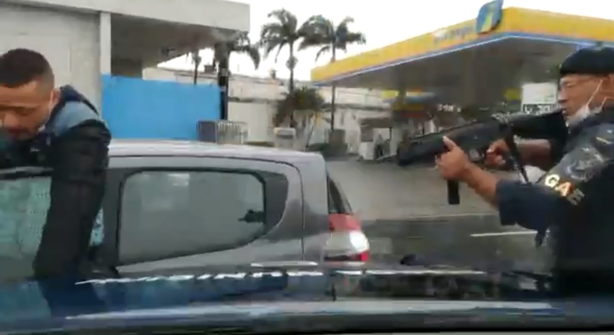 GM de Campinas detém homem após furtar veículo; vídeo