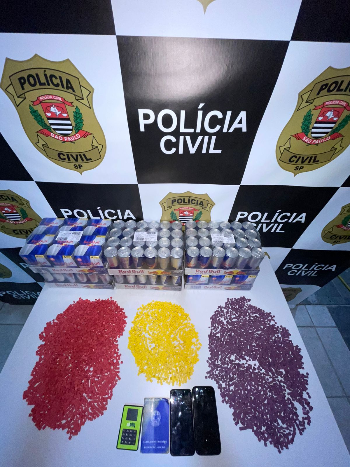 DEIC apreende 6 mil comprimidos de droga sintética