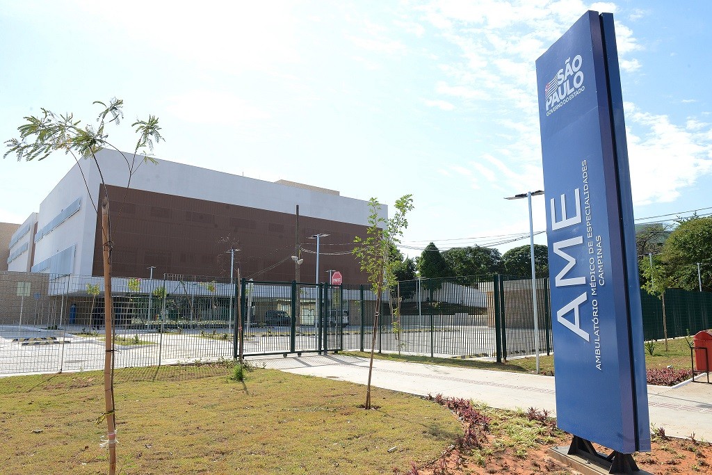 AME reabre e faz mais de 200 consultas no 1º dia