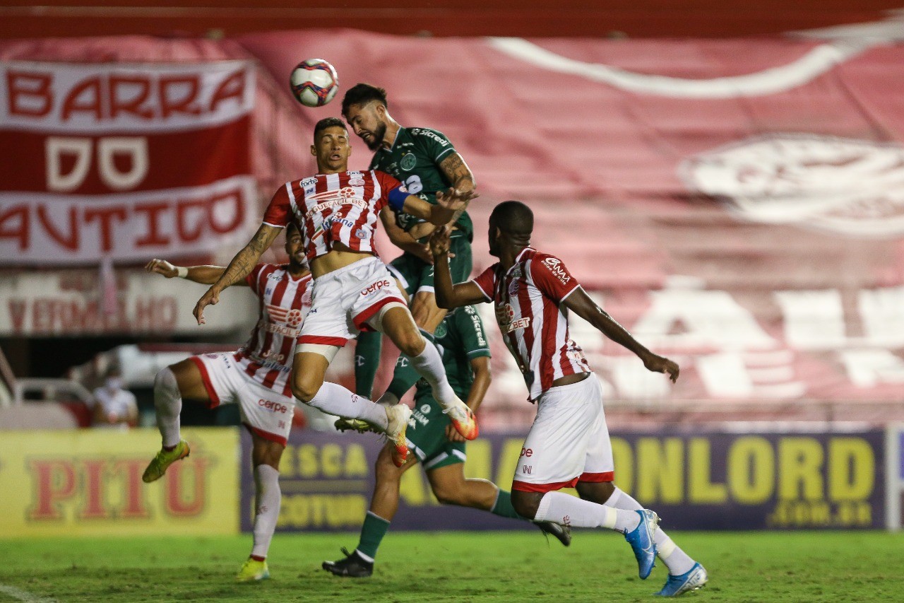 Com um jogador a mais, Guarani empata com o Náutico