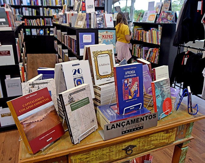 Editora da Unicamp vai doar 65 mil livros para ONGs