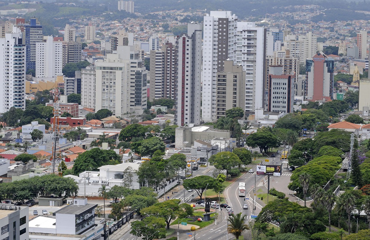 Justiça determina que Jundiaí coloque relógio-ponto para funcionários comissionados