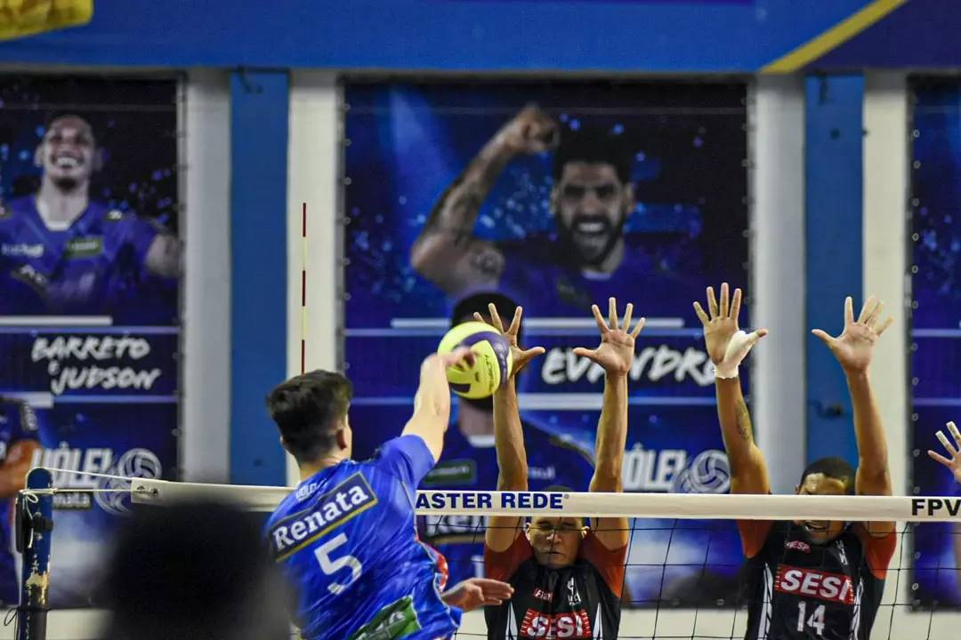 Vôlei Renata bate o SESI pelo Campeonato Paulista