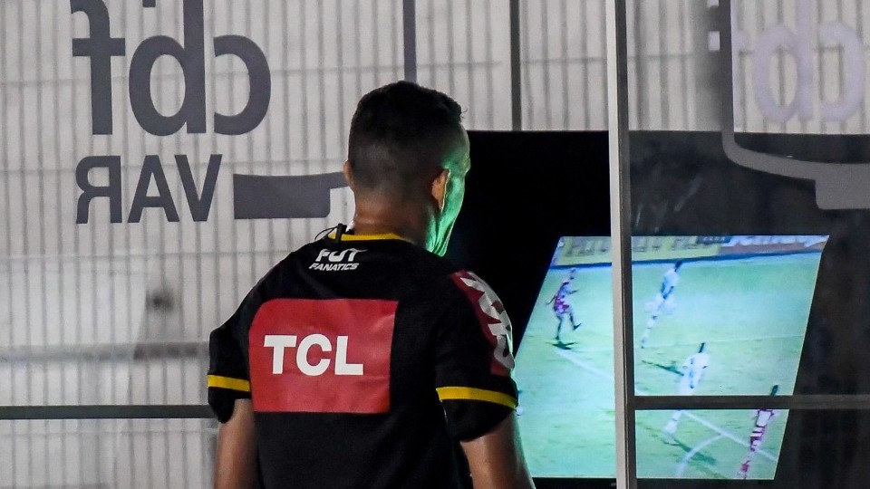 Ponte pede anulação do jogo contra o Vila Nova ao STJD