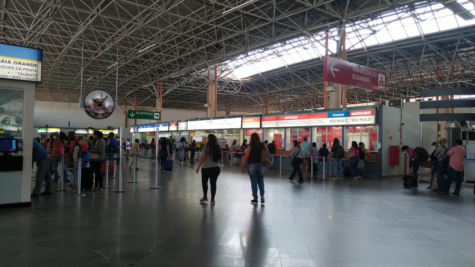 Cafeteria é interditada na Rodoviária de Campinas por infestação de baratas